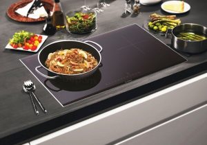 So sánh bếp từ Eurosun và bếp từ Chefs